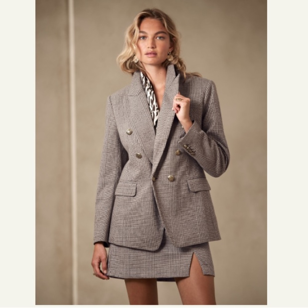 Banana Republic Brown and Cream Blazer with Peaked Lapels